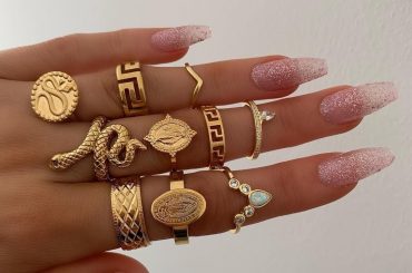 What does FM mean on a ring?