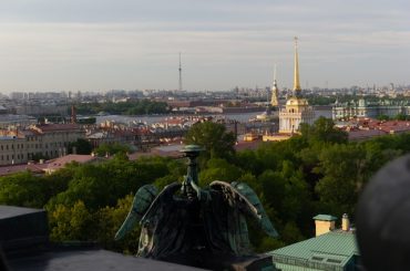 Here’s What To Wear In St Petersburg Russia In July!