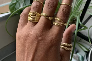 What does LGL mean on a ring?